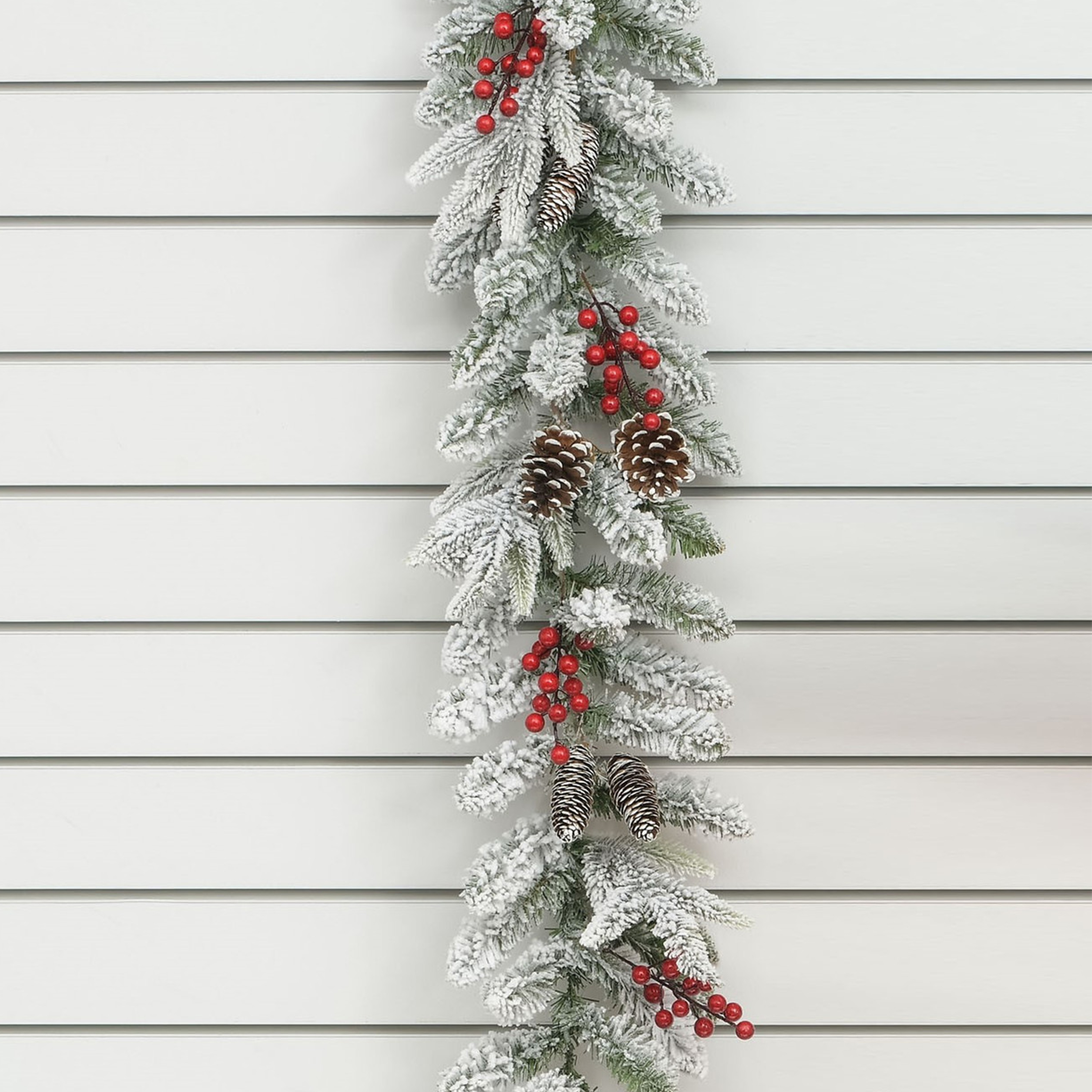 Snowy Berry Garland Blooming Artificial