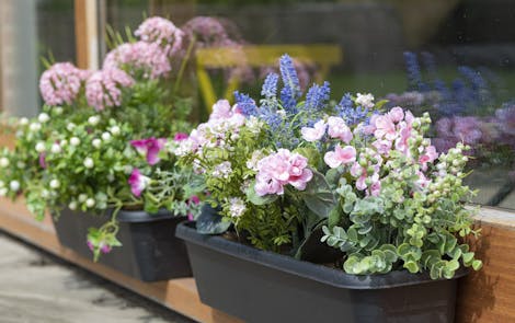 Artificial window boxes