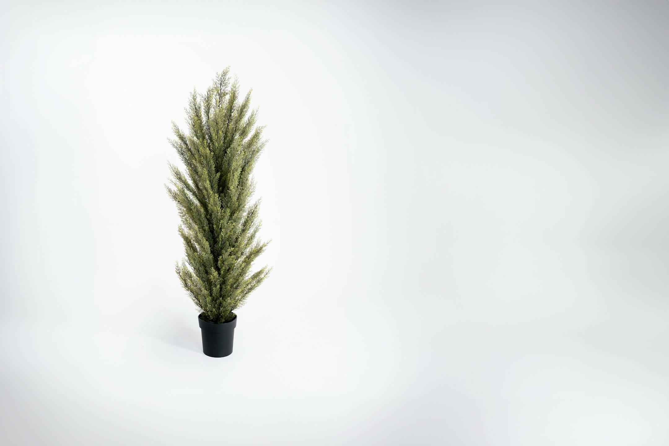 Artificial conifer tree