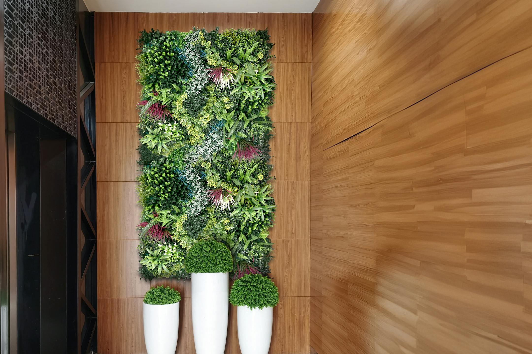 Artificial Danuble greenwall panel in office lobby