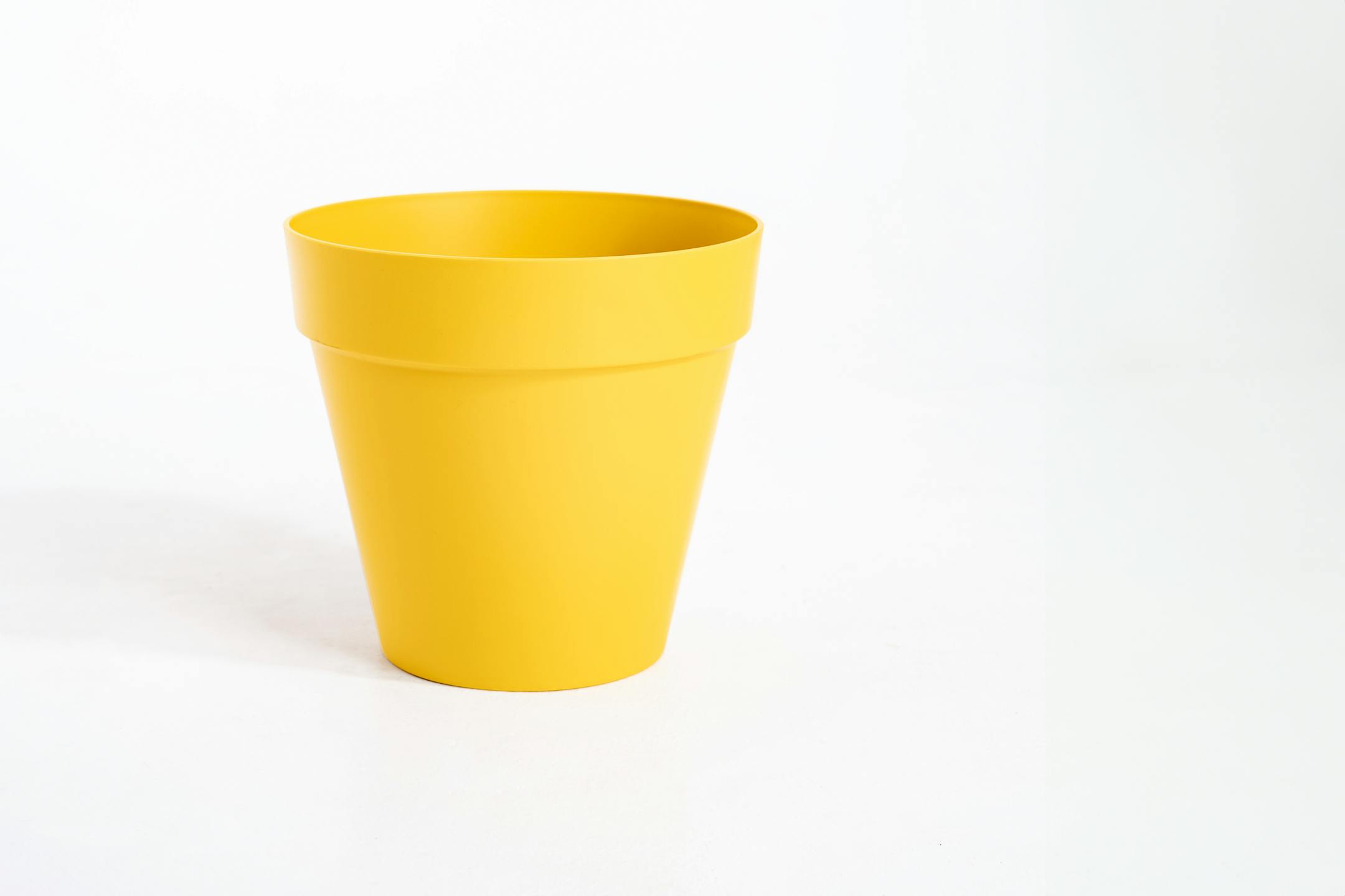 Yellow loft urban round plant pot