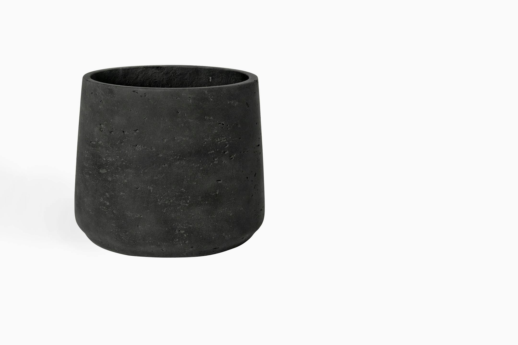 Black patt fiberclay pot