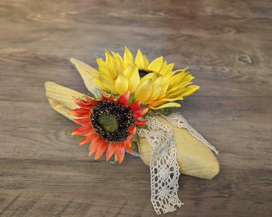 DIY Sunflower napkin tie